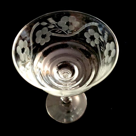 Set of 4 Champagne Cordial Cocktail Sherbert Dessert Floral Etched Glasses - Picture 6 of 6